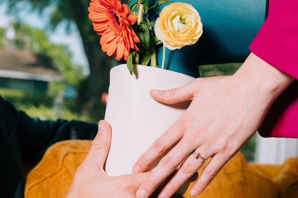 A clinical psychologist on how to deal with relationship anxiety